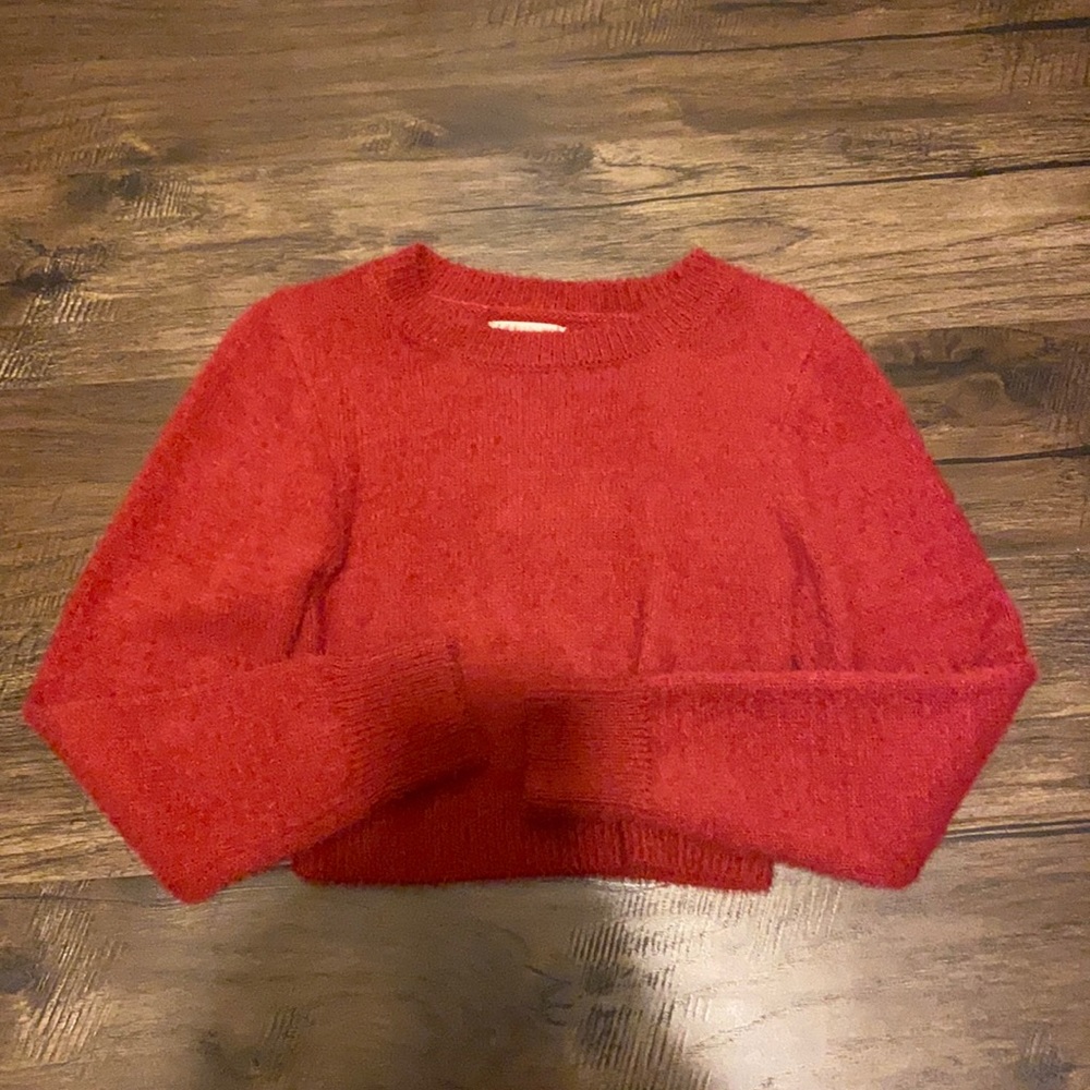 Fuzzy cropped sweater from urban